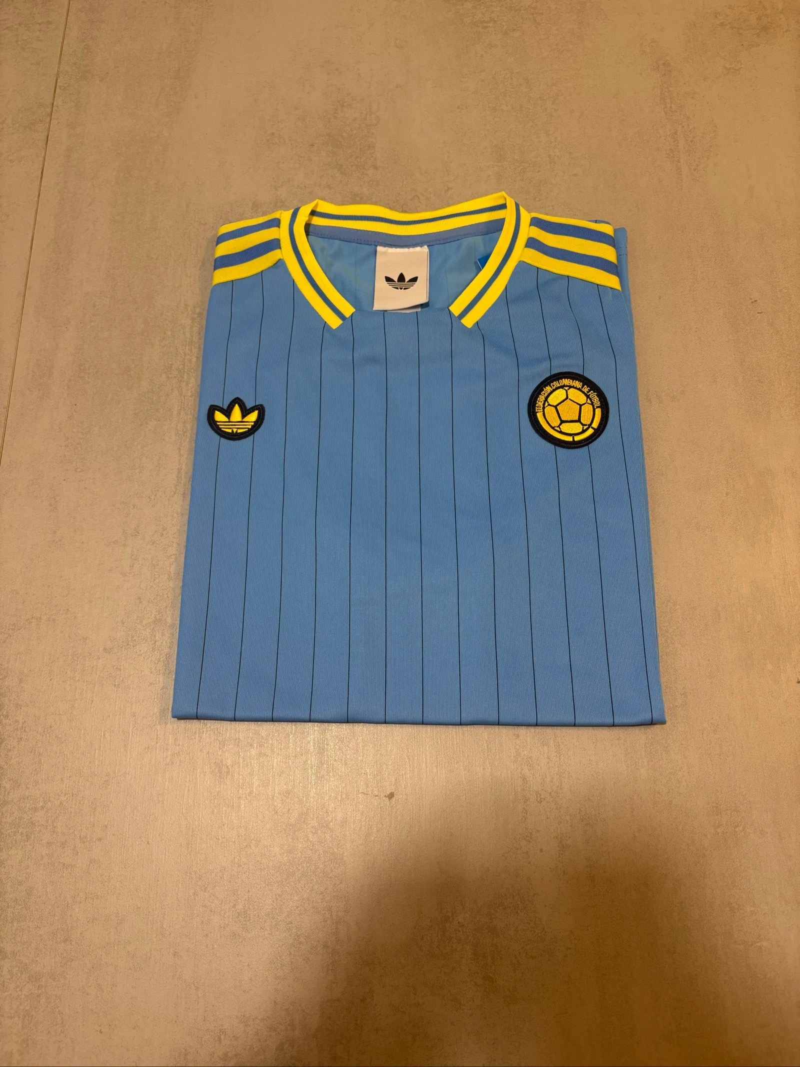 Icons Colombia Jersey - size L – photo 3